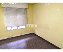 ENTRESUELO PARA OFICINAS ALQUILER UBICADO EN AMPLIA AVENIDA.