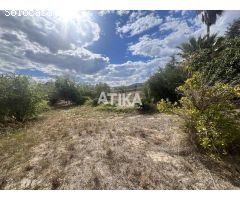 Terreno en venta de 2290m2 con una pequeña construcción a escasos min. de la localidad