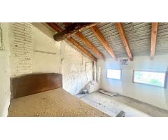¡Casa en Venta en Ontinyent con Proyecto de Reforma!