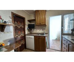 ¡EXCLUSIVA, PISO EN VENTA EN ZONA LLOMBO, CERCA DE LA UNIVERSIDAD