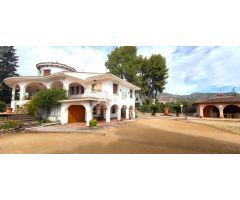FANTÁSTICO CHALET A LA VENTA EN ONTINYENT