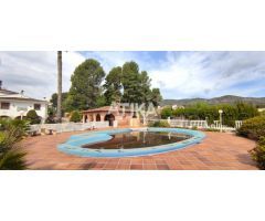 FANTÁSTICO CHALET A LA VENTA EN ONTINYENT