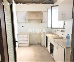 CASA EN ALQUILER CON POSIBILIDAD A SER DESTINADA PARA LOCAL COMERCIAL