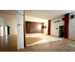 LOCAL COMERCIAL EN AMPLIA AVENIDA