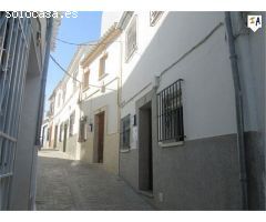casa adosada en Venta en Baena