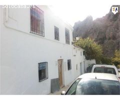 casa adosada en Venta en Zuheros