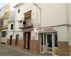 casa adosada en Venta en Iznajar