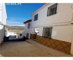 casa adosada en Venta en Montefrio