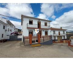 casa adosada en Venta en Iznajar