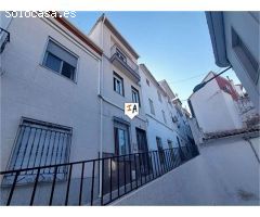 casa adosada en Venta en Castillo De Locubin