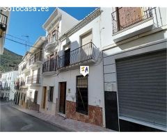 casa adosada en Venta en Algarinejo