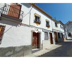 casa adosada en Venta en Baena