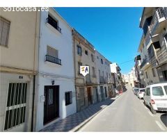 casa adosada en Venta en Castillo De Locubin