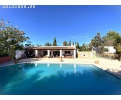 Preciosa casa de campo muy tranquilo y privado entre Ibiza y Santa Eulalia
