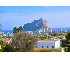 Parcela edificable en Calpe, con fantásticas vistas al mar, al Peñón de Ifach y al Monte Oltá, a sol