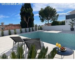 Villa moderna renovada en Calpe con maravillosas vistas al mar y al Peñón de Ifach.