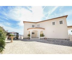 Maravillosa Villa en Oltamar con preciosas vistas al mar y al Peñon, con sol todo el día
