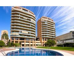 Apartamento de 3 dormitorios en Calpe, con piscina comunitaria y vistas al mar, a tan solo 700m del 