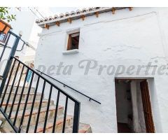 casa adosada en Venta en Sedella