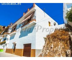 casa adosada en Venta en Cómpeta