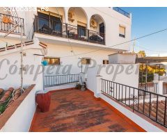casa adosada en Venta en Sayalonga