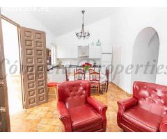 granja en Alquilar en Torrox