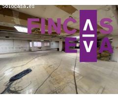 LOCAL COMERCIAL EN LES CORTS