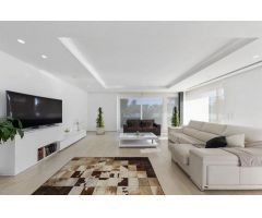 Extensa villa en Huercal Overa con ascensor y piscina cubierta