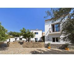 Encantadora finca en las colinas de Bedar con segunda casa y piscina