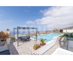 ? ? Villa en venta, Villa, Costa Adeje (Torviscas Alto), Tenerife, 6 Dormitorios, 450 m², 2.100.000 
