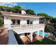 villa en Venta en Llanca