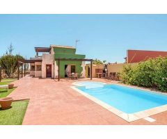 Estupenda Villa con piscina en Casillas Morales