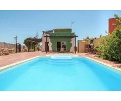 Estupenda Villa con piscina en Casillas Morales