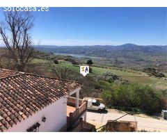casa adosada en Venta en Alcaucin