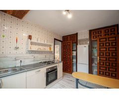 Encantadora villa de dos plantas con piscina privada en Calpe.