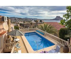 Villa de 3 dormitorios en Calpe con magnificas vistas al mar y Peñón de Ifach, a tan solo 1,2 km de 