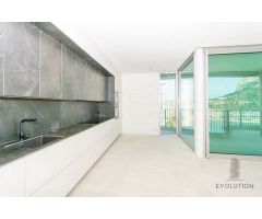 Apartamentos de obra nueva con vistas al mar y piscina comunitaria en Calpe.