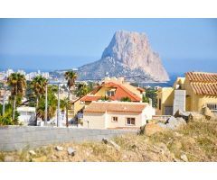 Villa moderna de nueva construcción en Calpe, con piscina privada y fantásticas vistas al mar y al P