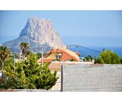 Villa moderna de nueva construcción en Calpe, con piscina privada y fantásticas vistas al mar y al P
