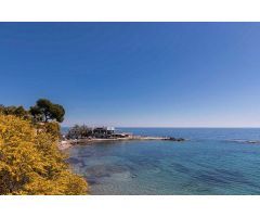 Villa moderna con vistas panorámicas al mar en Benissa.