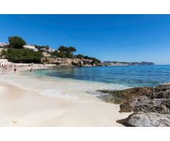 Villa moderna con vistas panorámicas al mar en Benissa.
