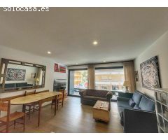 Apartamento a100m de la playa con piscina y vistas al mar