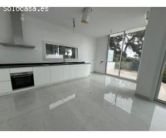 EXCLUSIVO CHALET DE NUEVA CONSTRUCCIÓN CON VISTAS AL MAR