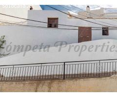 casa adosada en Venta en Salares