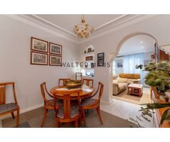 Piso en venta reformado con balcones en San Bernardo, Madrid