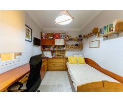 Piso en venta reformado con balcones en San Bernardo, Madrid
