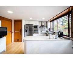 Chalet en venta con piscina privada en Nueva España, Madrid