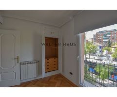 Chalet independiente en venta con jardín, garaje y terraza en Ciudad Jardín, Madrid