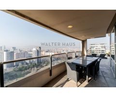 Dúplex en alquiler con terraza, plaza de parking y piscina comunitaria en Diagonal Mar, Barcelona