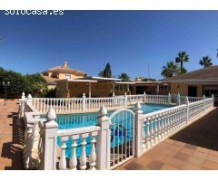 Chalet en Venta en La Manga del Mar Menor, Murcia